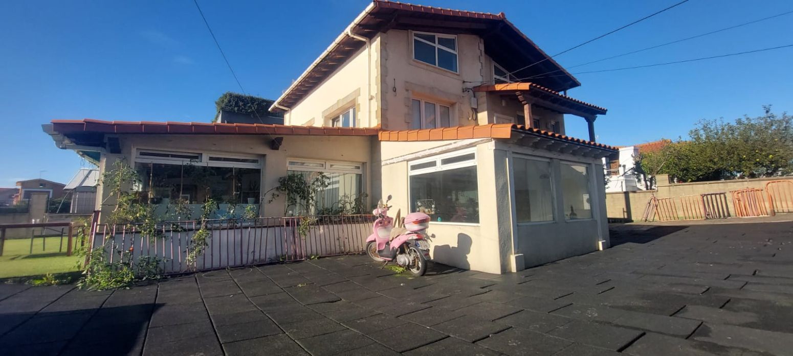 Exterior view of House or chalet for sale in Santander  with Heating, Private garden and Terrace
