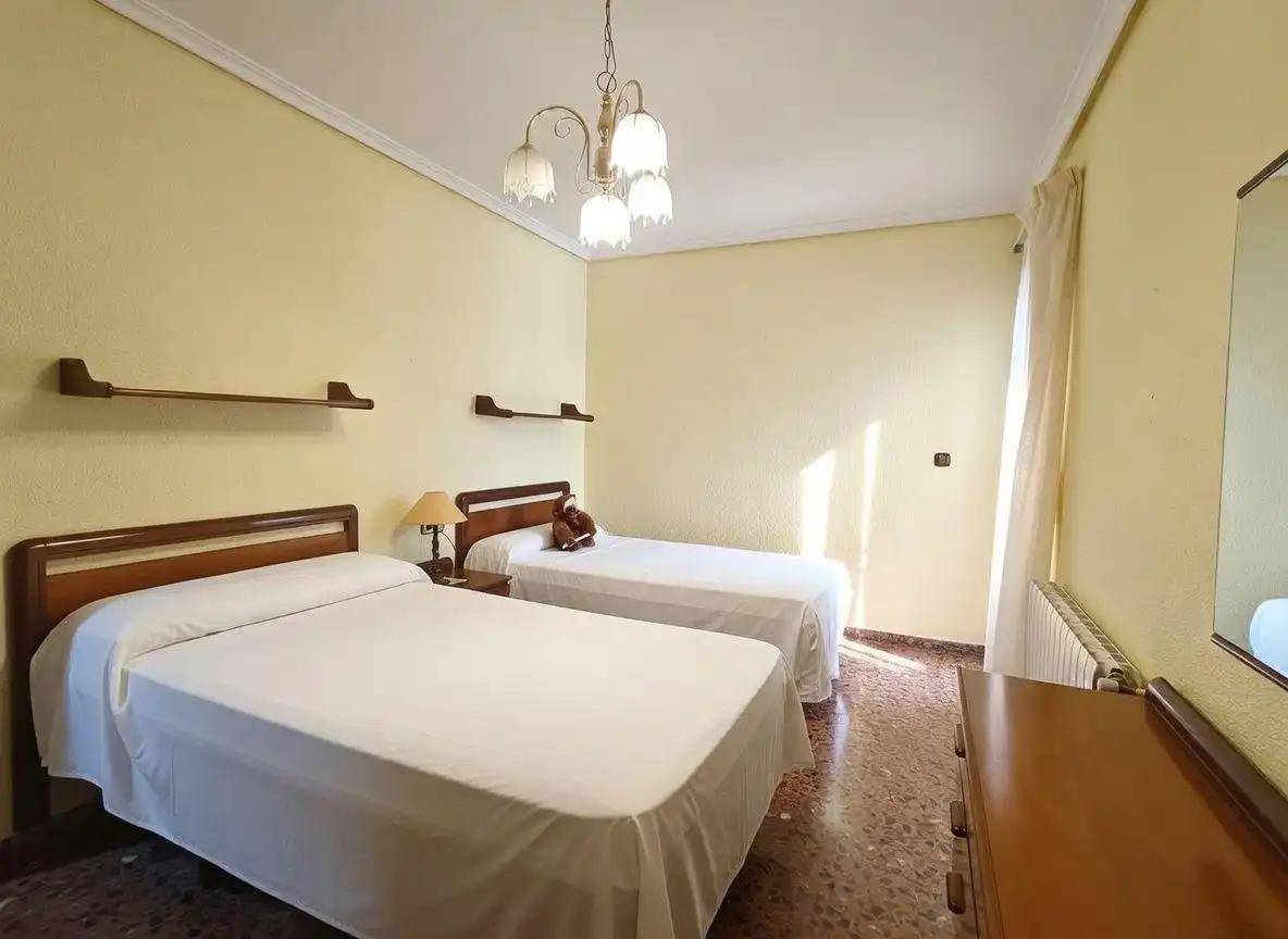 Bedroom of Flat for sale in  Valencia Capital  with Air Conditioner