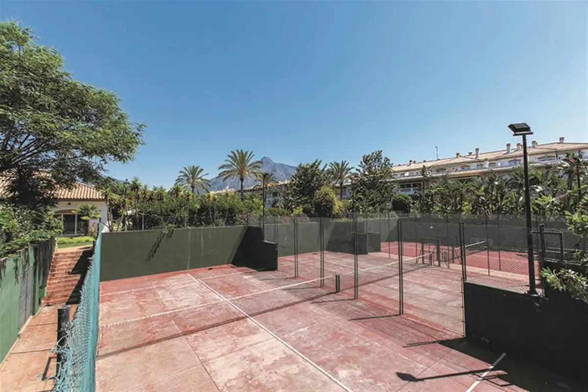 Apartment mit Pool zum Verkauf in Nueva Andalucía, imagen 17