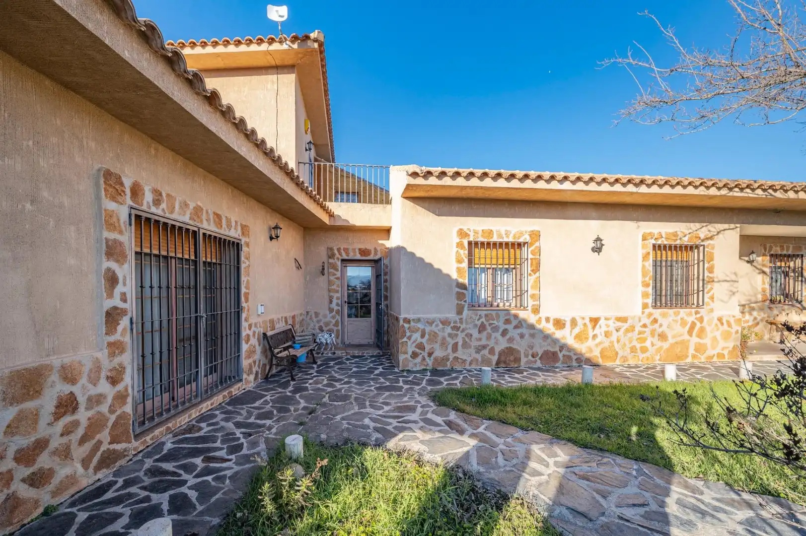 Vista exterior de Casa o chalet en venta en Baza