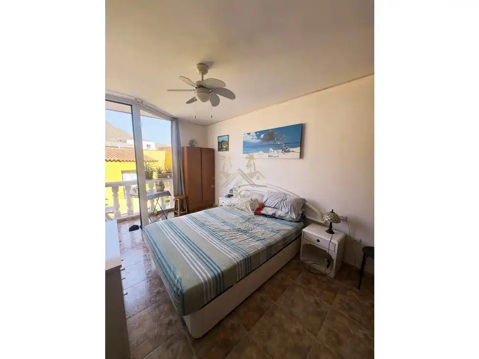 Habitación de Apartamento en venta en Arona con Terraza y Amueblado