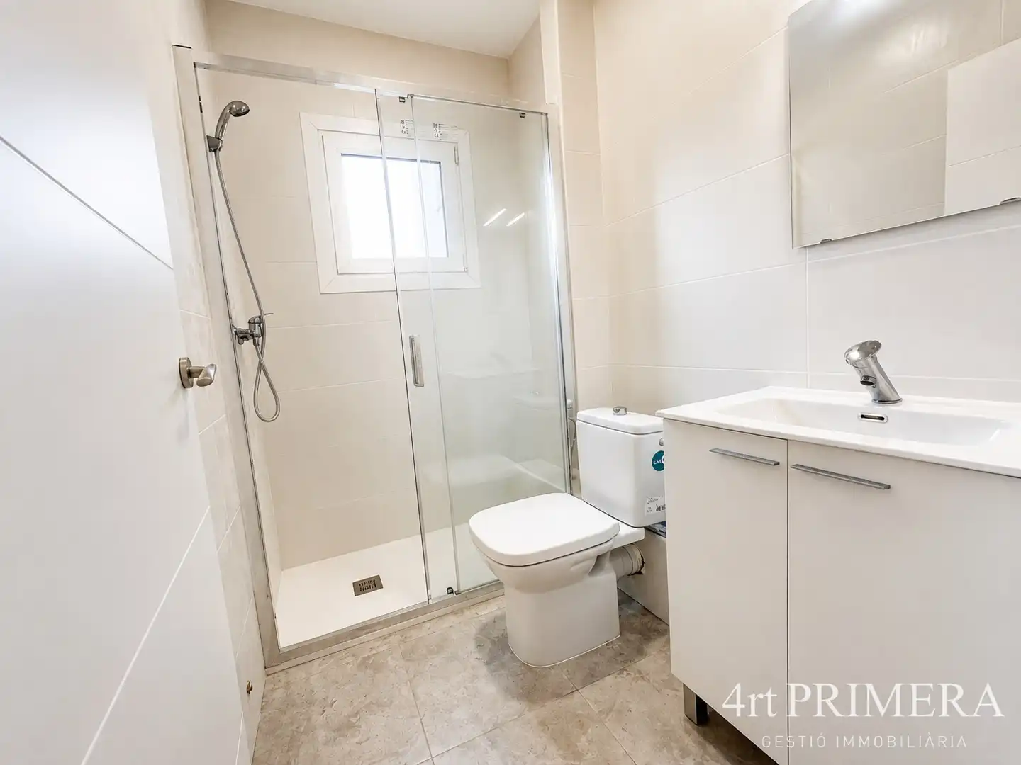 Baño de Piso en venta en Granollers con Parquet y Balcón