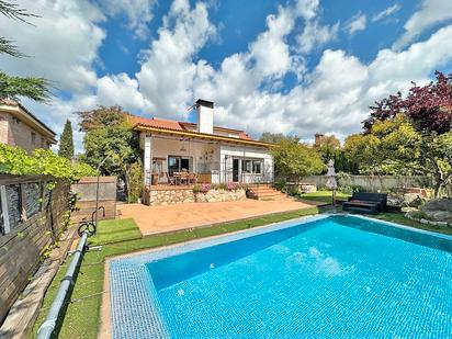 Exterior view of House or chalet for sale in Torrelodones  with Heating, Private garden and Terrace