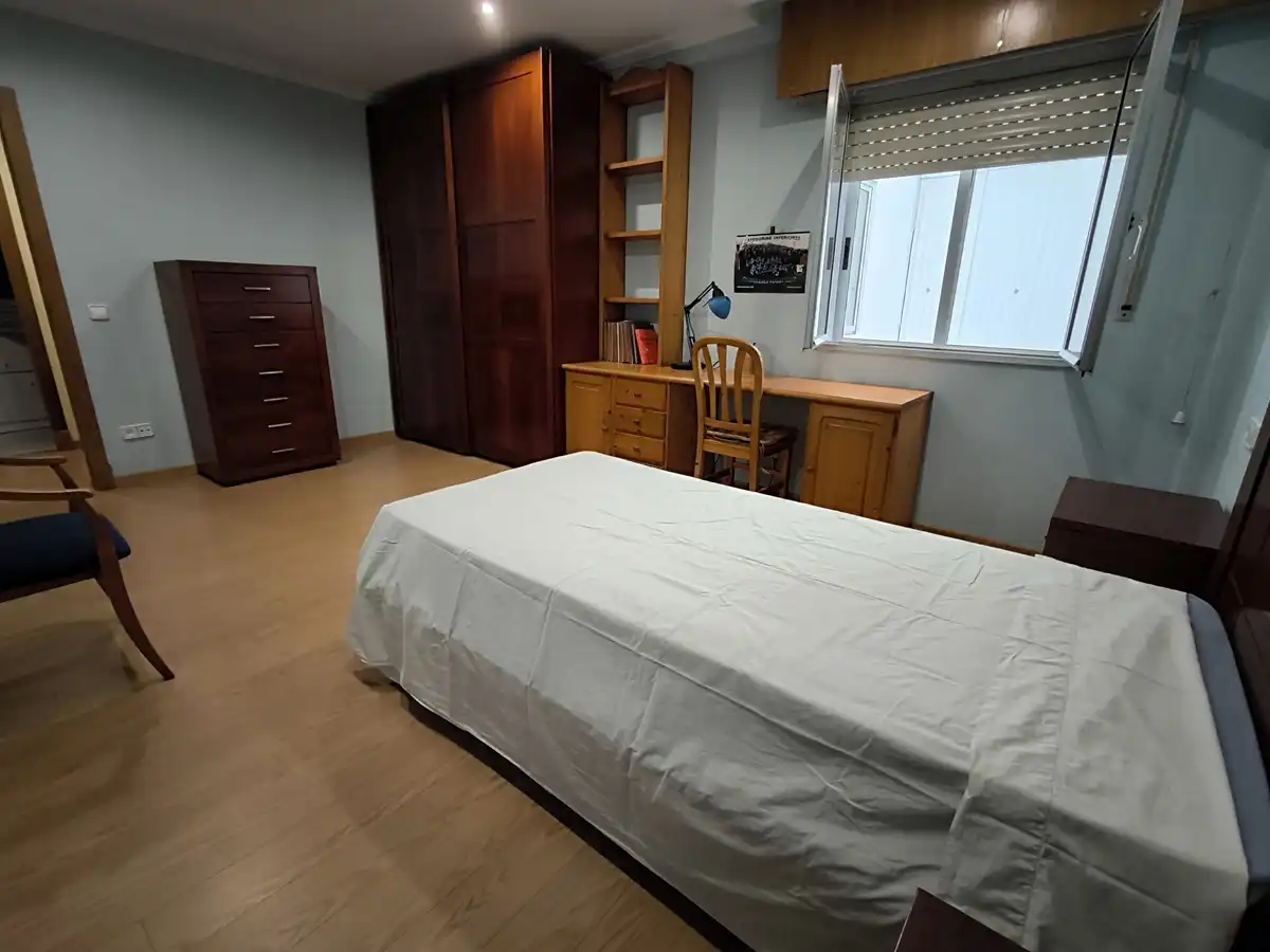 Habitación de Piso en venta en Vilagarcía de Arousa con Calefacción, Parquet y Amueblado