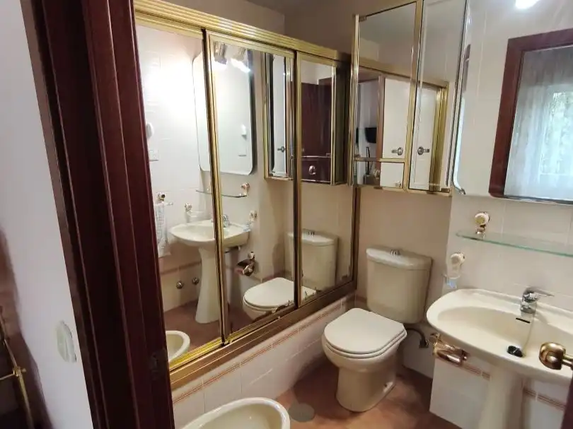 Baño de Piso en venta en  Madrid Capital con Aire acondicionado y Balcón