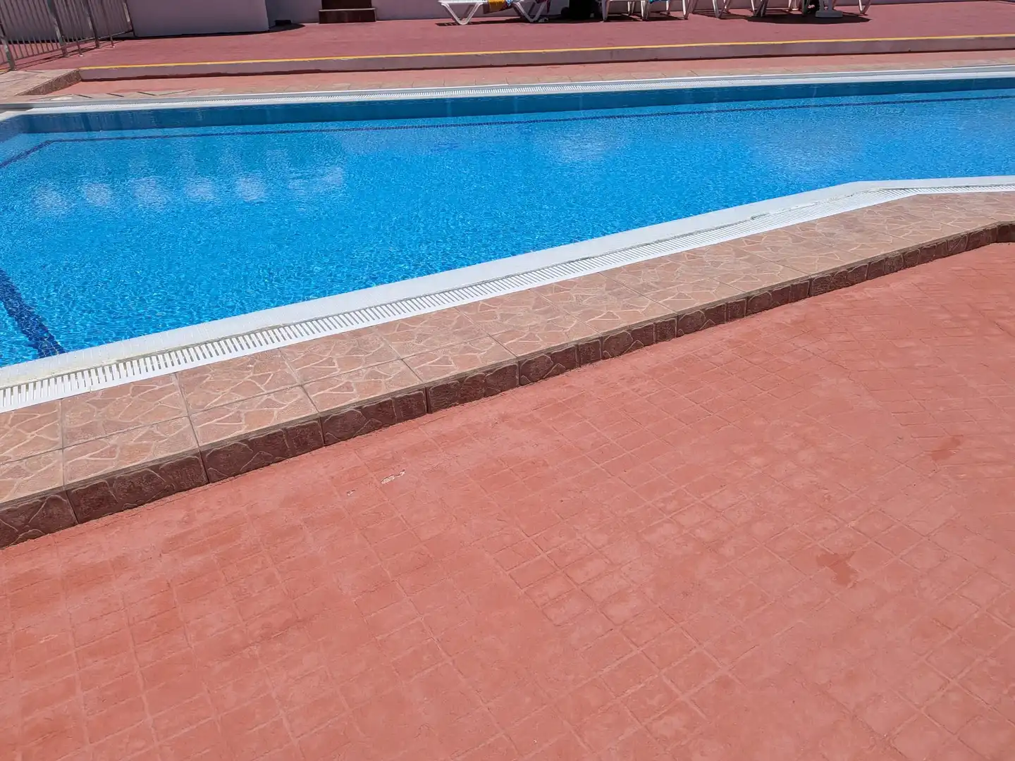 Schwimmbecken von Lagerraum zum Verkauf in San Bartolomé de Tirajana