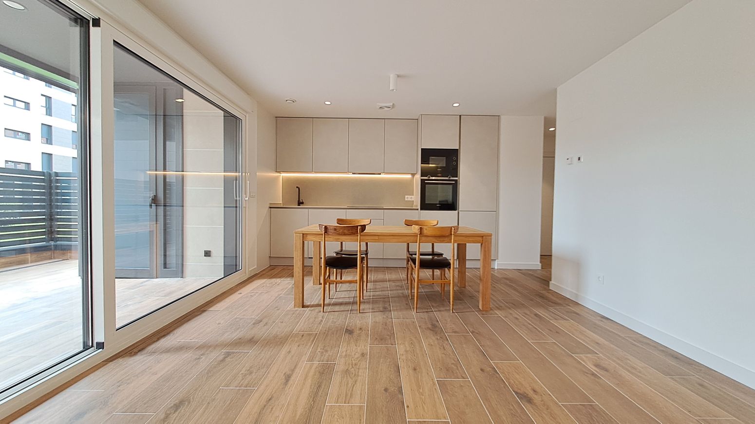Cocina de Piso de alquiler en  Pamplona / Iruña con Calefacción, Terraza y Amueblado