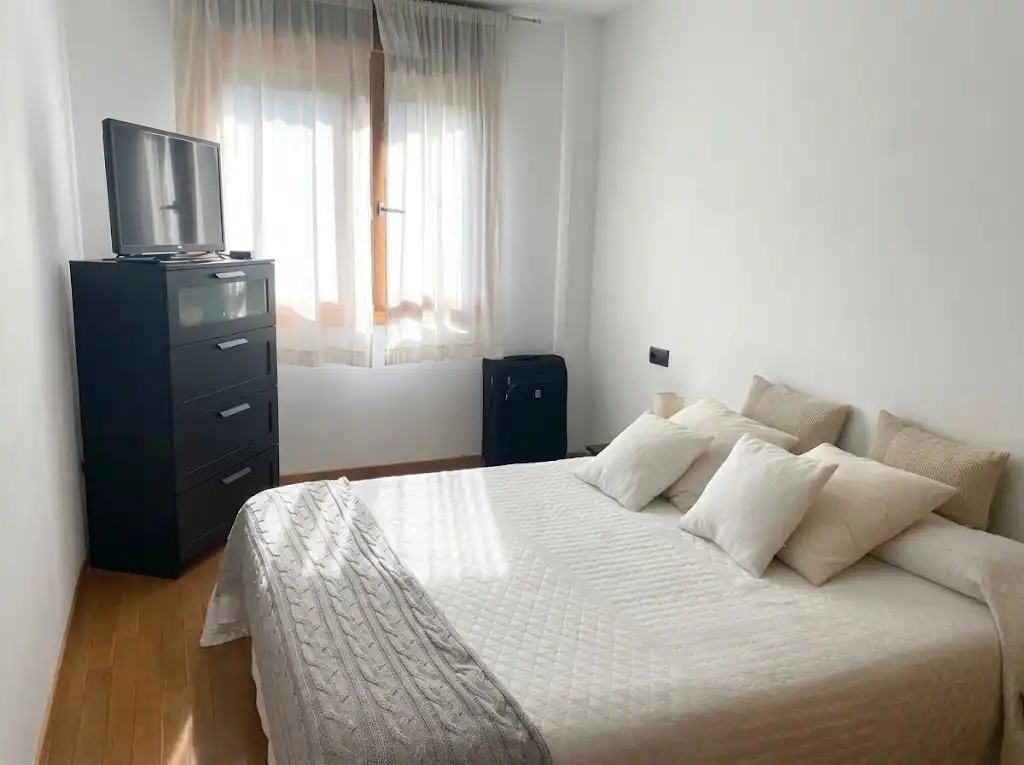 Bedroom of Flat for rent in Villaviciosa - Amandi
