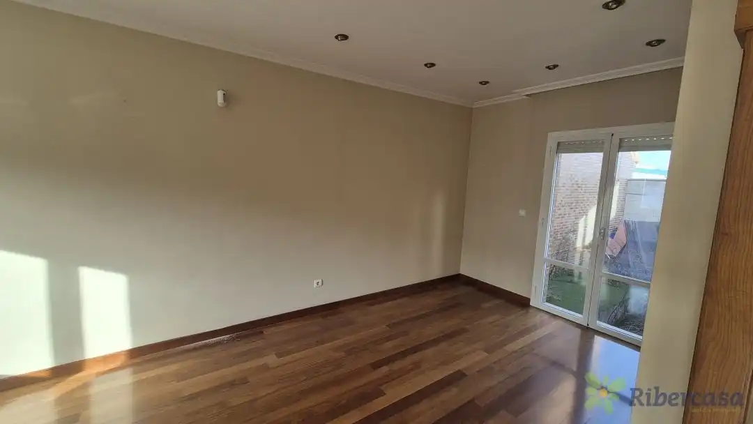 Houses for sale in Fustiñana  with Air Conditioner, Heating and Private garden