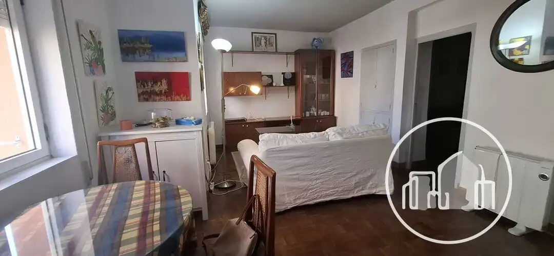 Sala d'estar de Pis de lloguer en Villarcayo de Merindad de Castilla la Vieja amb Calefacció
