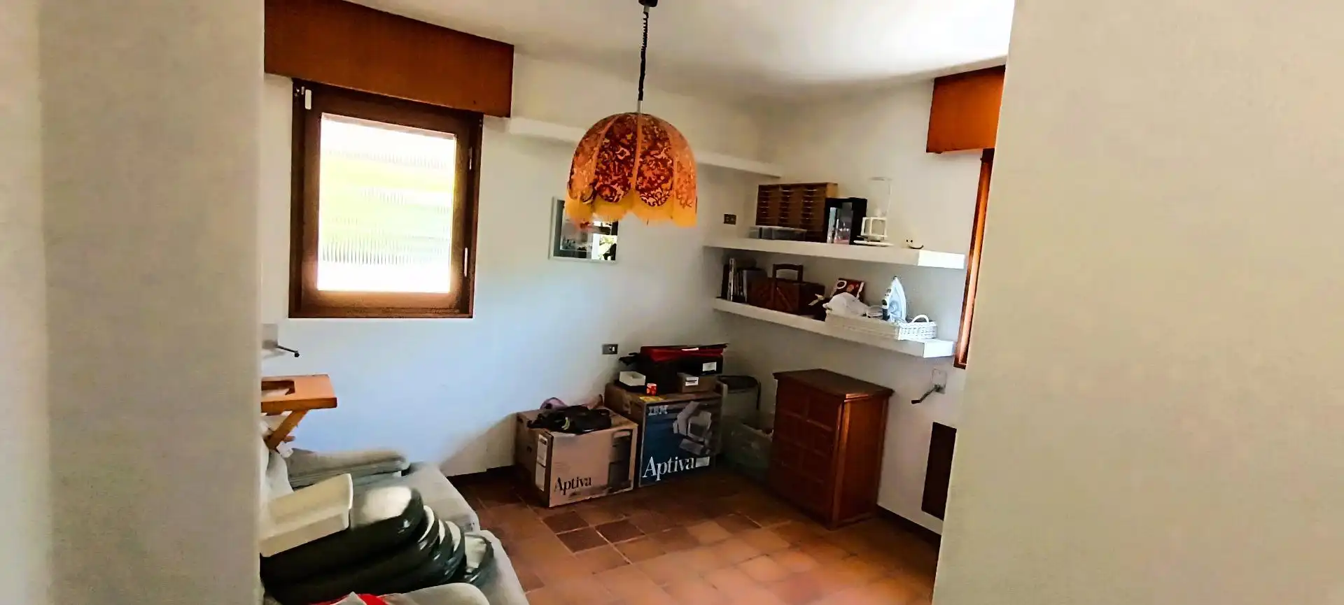 Sala d'estar de Casa o xalet en venda en Oleiros amb Calefacció, Terrassa i Balcó