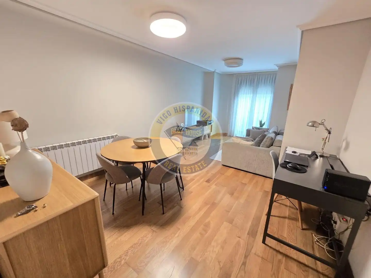 Wohnzimmer von Wohnung zur Miete in Vigo  mit Heizung, Parkett und Möbliert