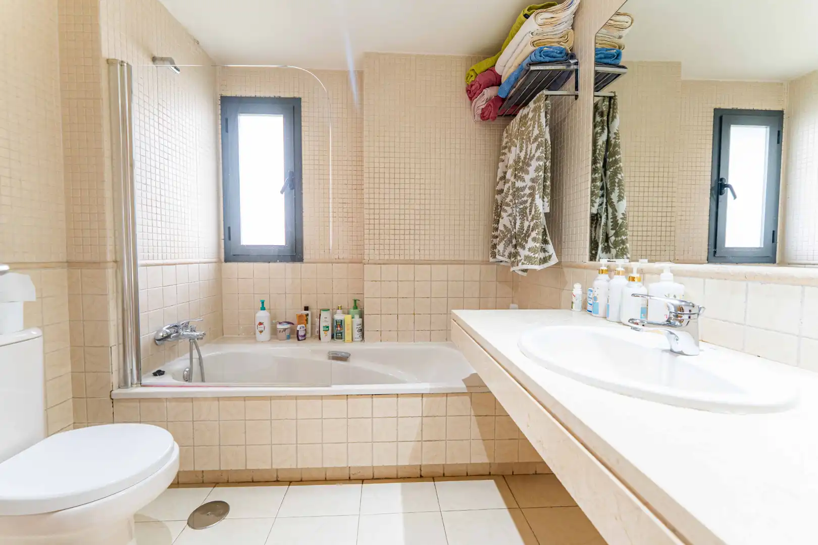 Bathroom of Detached homes for sale in Arroyomolinos (Madrid)  with Air Conditioner, Heating and Private garden