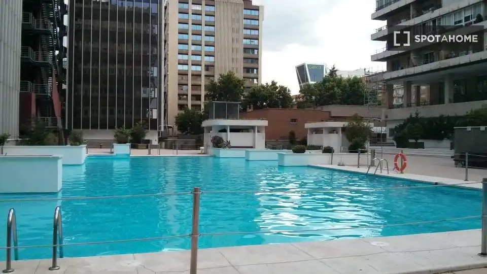 Piso con terraza en alquiler en Chamartín, imagen 3
