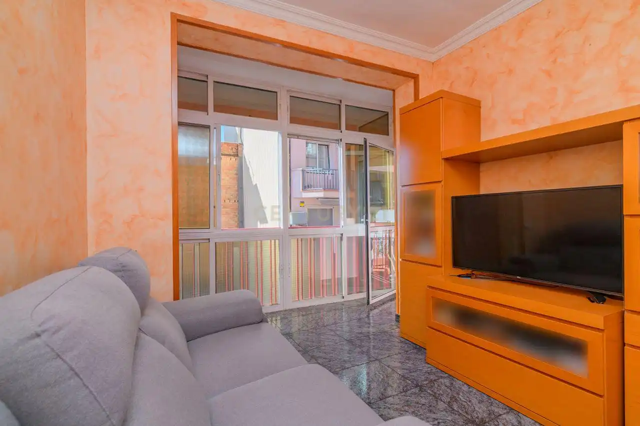 Sala d'estar de Apartament en venda en L'Hospitalet de Llobregat