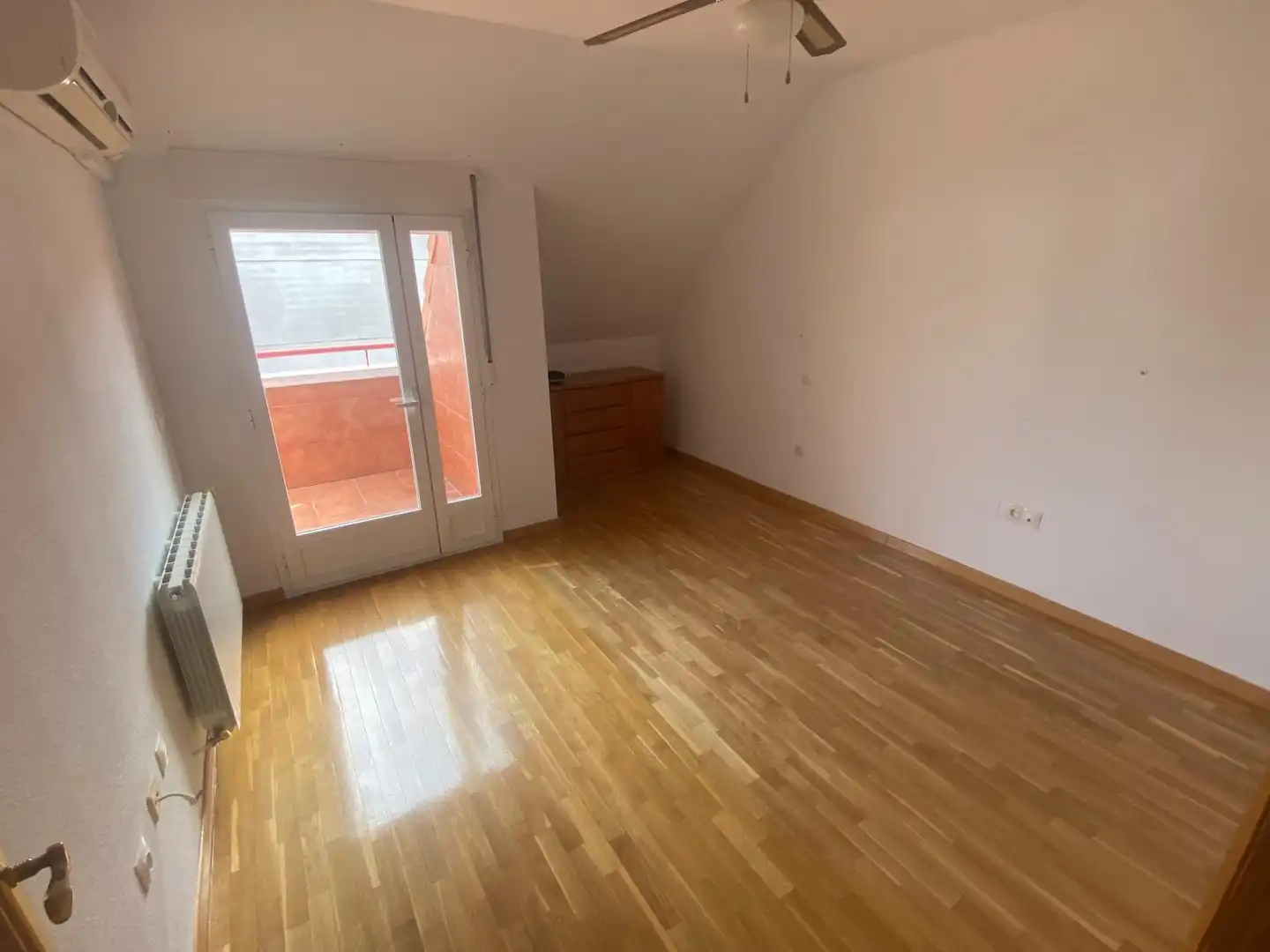 Habitación de Ático en venta en Los Rosales