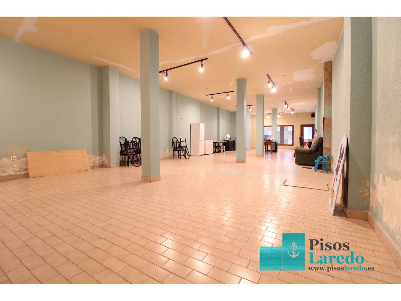 Local en venda en Laredo