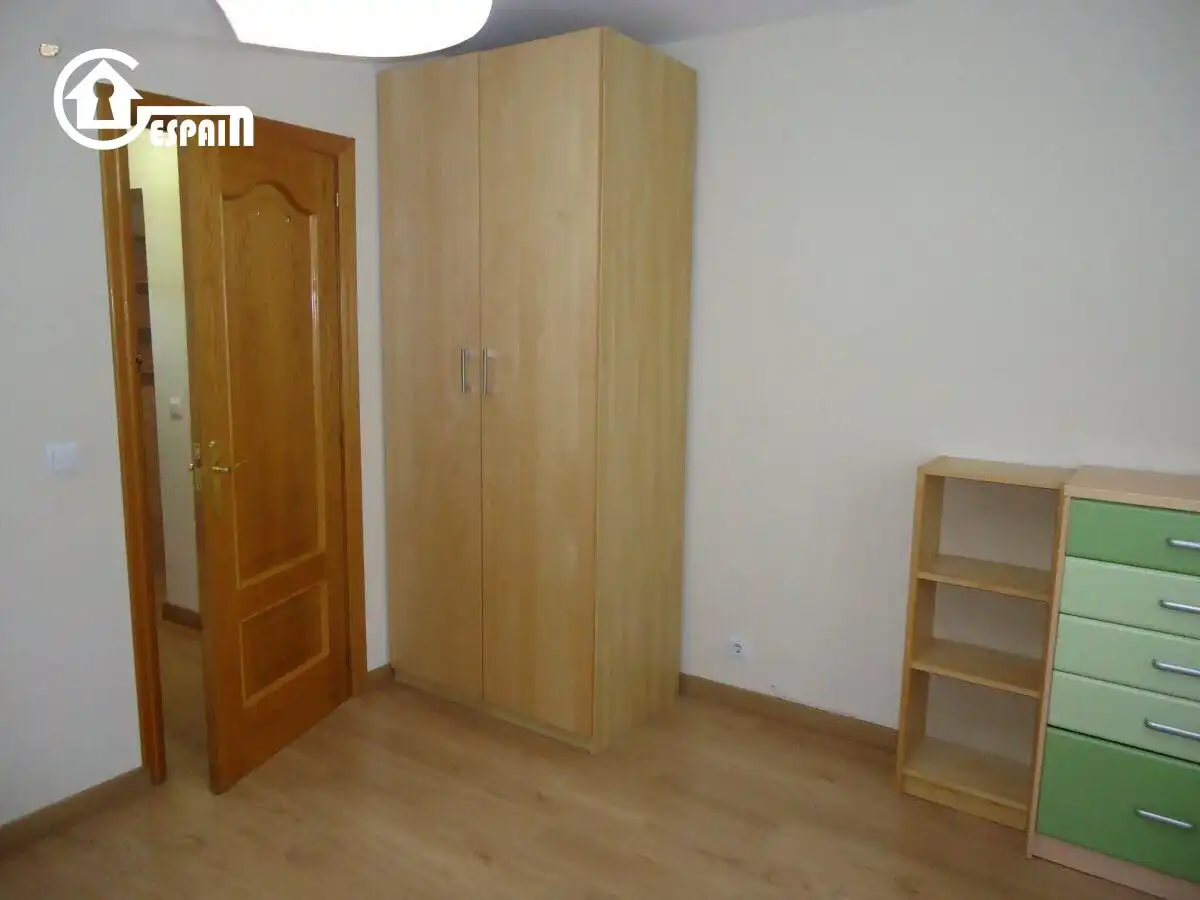 Bedroom of Flat for sale in Madrid  with Air Conditioner, Heating and Storage room
