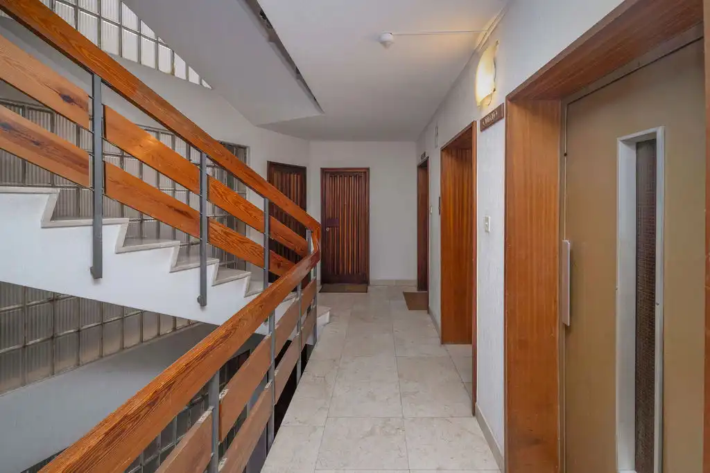 Piso en venta en Av de Ramón y Cajal, Ensanche - Diputación