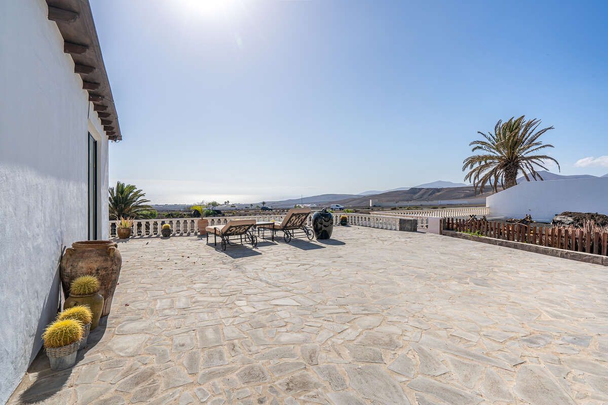 Terrace of House or chalet for sale in Tías