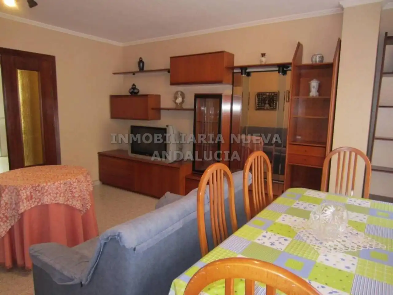 Sala d'estar de Pis de lloguer en Almería amb Aire condicionat i Moblat