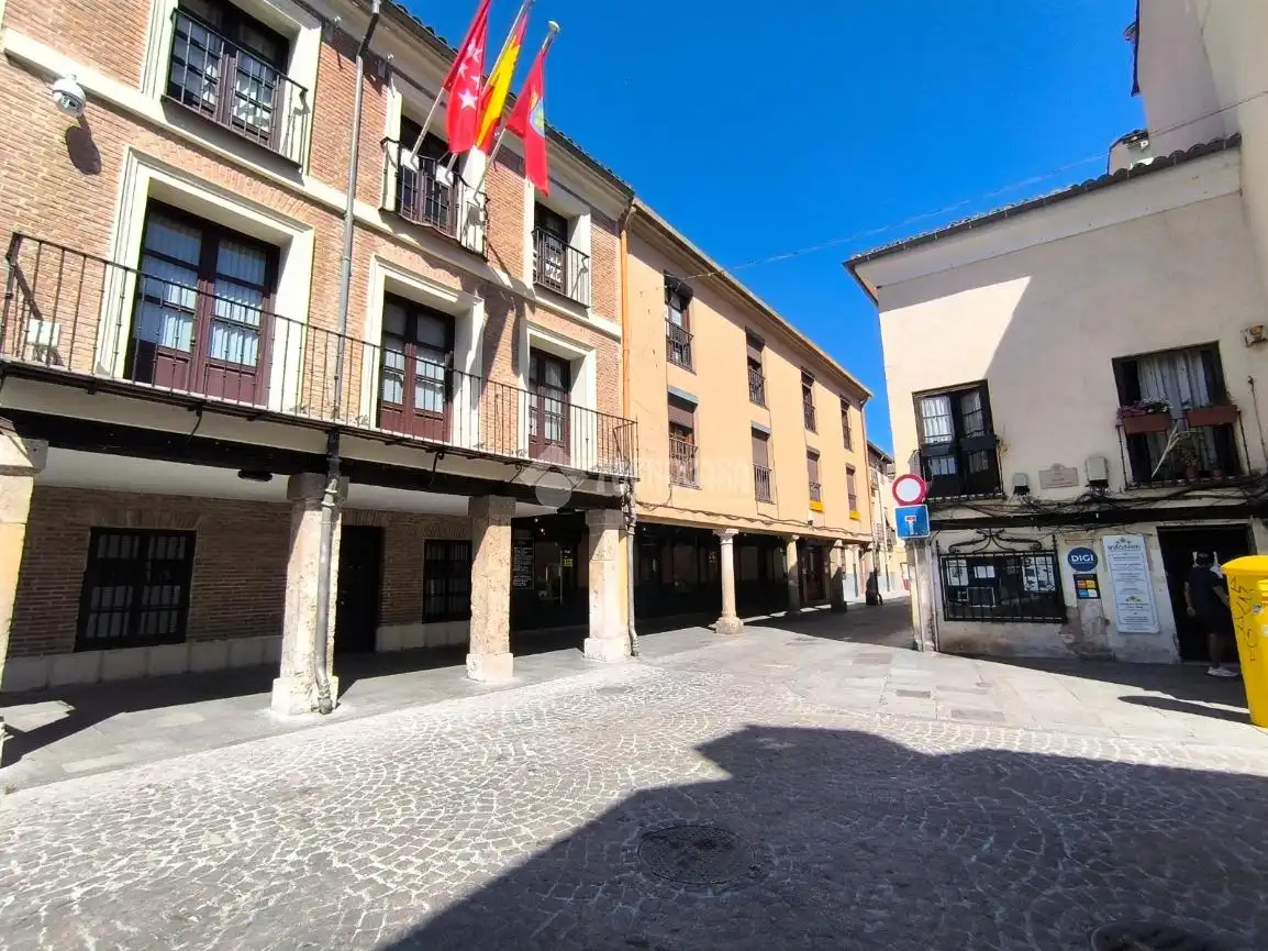 Vista exterior de Oficina de lloguer en Alcalá de Henares amb Aire condicionat