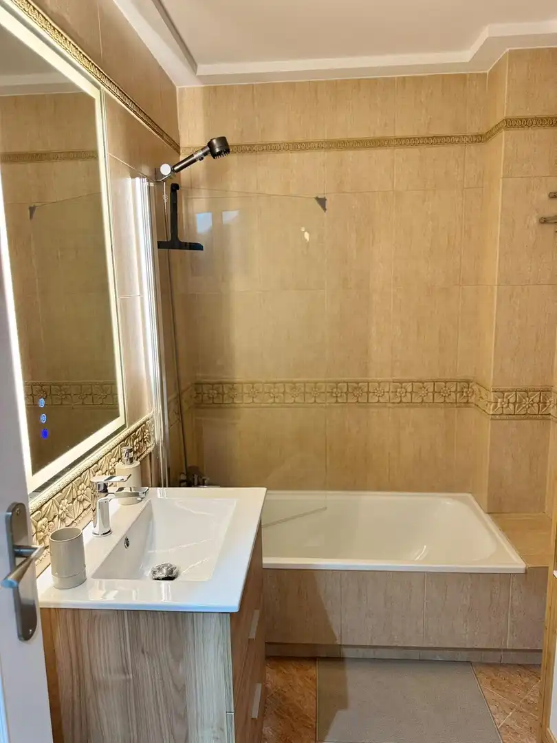 Appartamento con terrazza in affitto a Centro, imagen 13