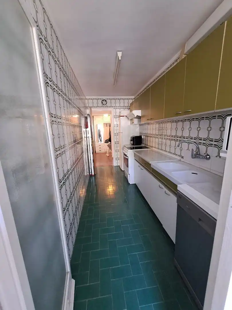 Cocina de Piso de alquiler en L'Escala con Terraza