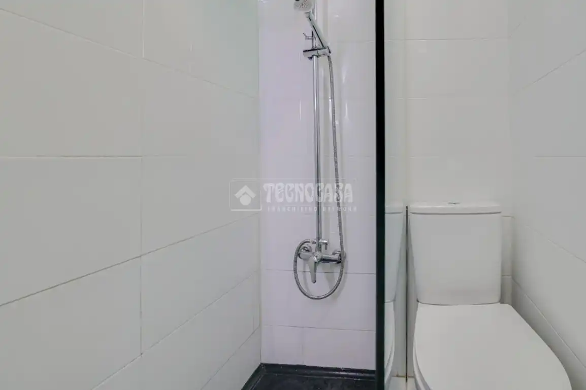 Bathroom of Flat for sale in Terrassa  with Terrace