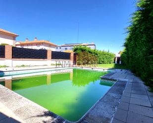 Piscina de Pis en venda en Ávila Capital amb Terrassa