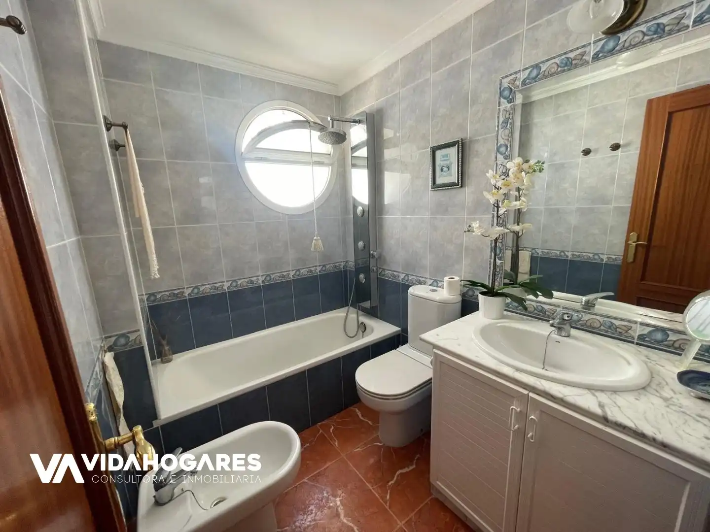 Bathroom of Flat for sale in Rota  with Terrace