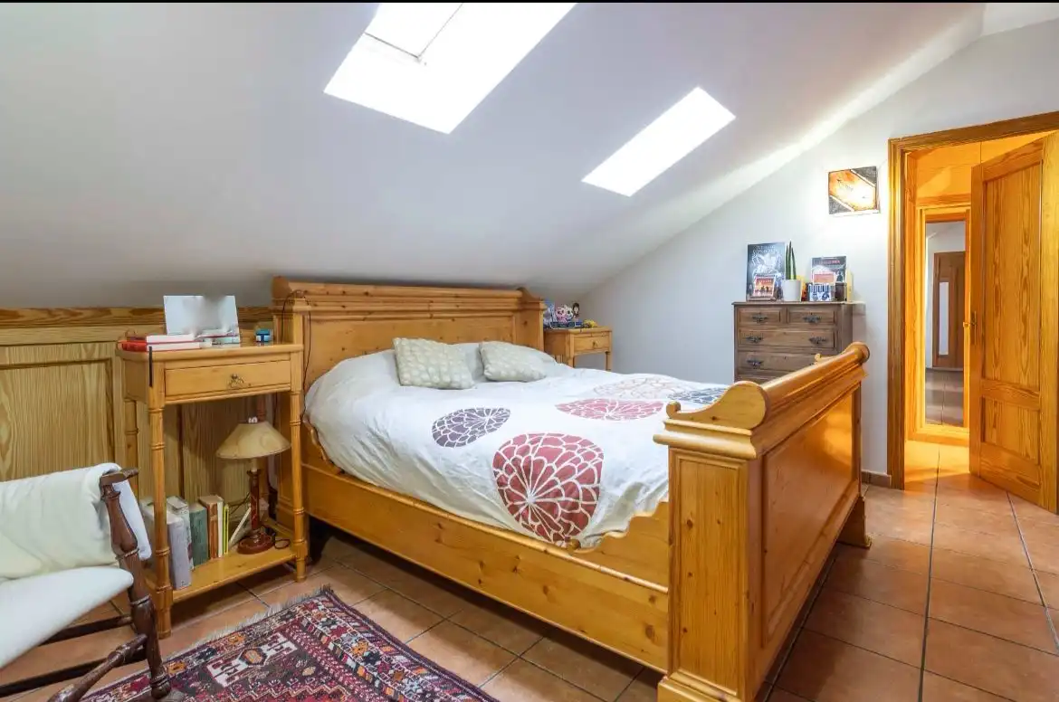 Bedroom of Flat for sale in Brunete  with Air Conditioner, Heating and Private garden