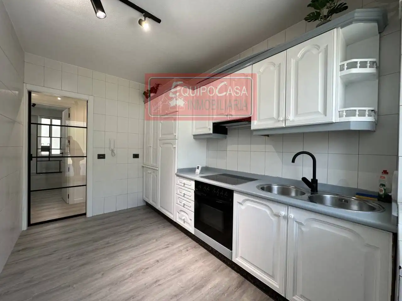 Apartamento en venta en Recatelo - O Carme