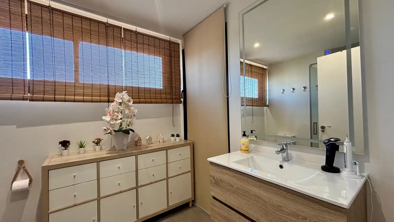 Baño de Casa adosada en venta en Torre-Pacheco con Aire acondicionado, Calefacción y Terraza