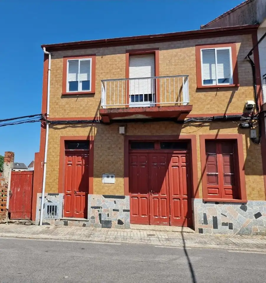 Exterior view of Houses for sale in Monforte de Lemos  with Heating and Balcony
