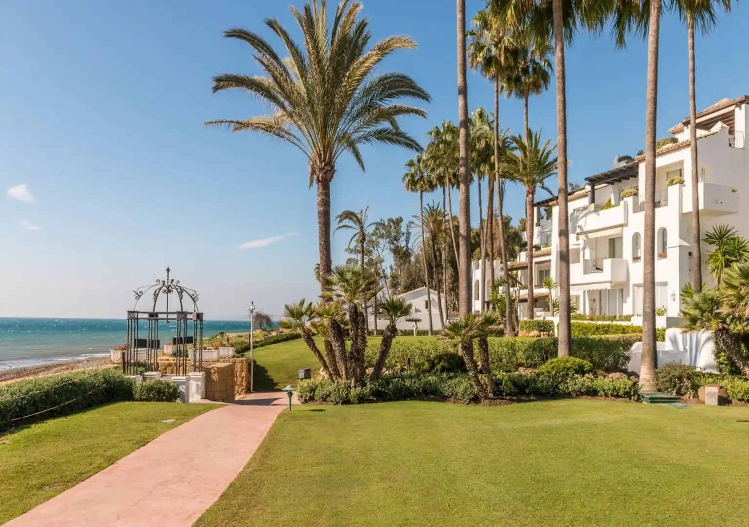 Jardí de Àtic en venda en Estepona amb Terrassa, Traster i Moblat