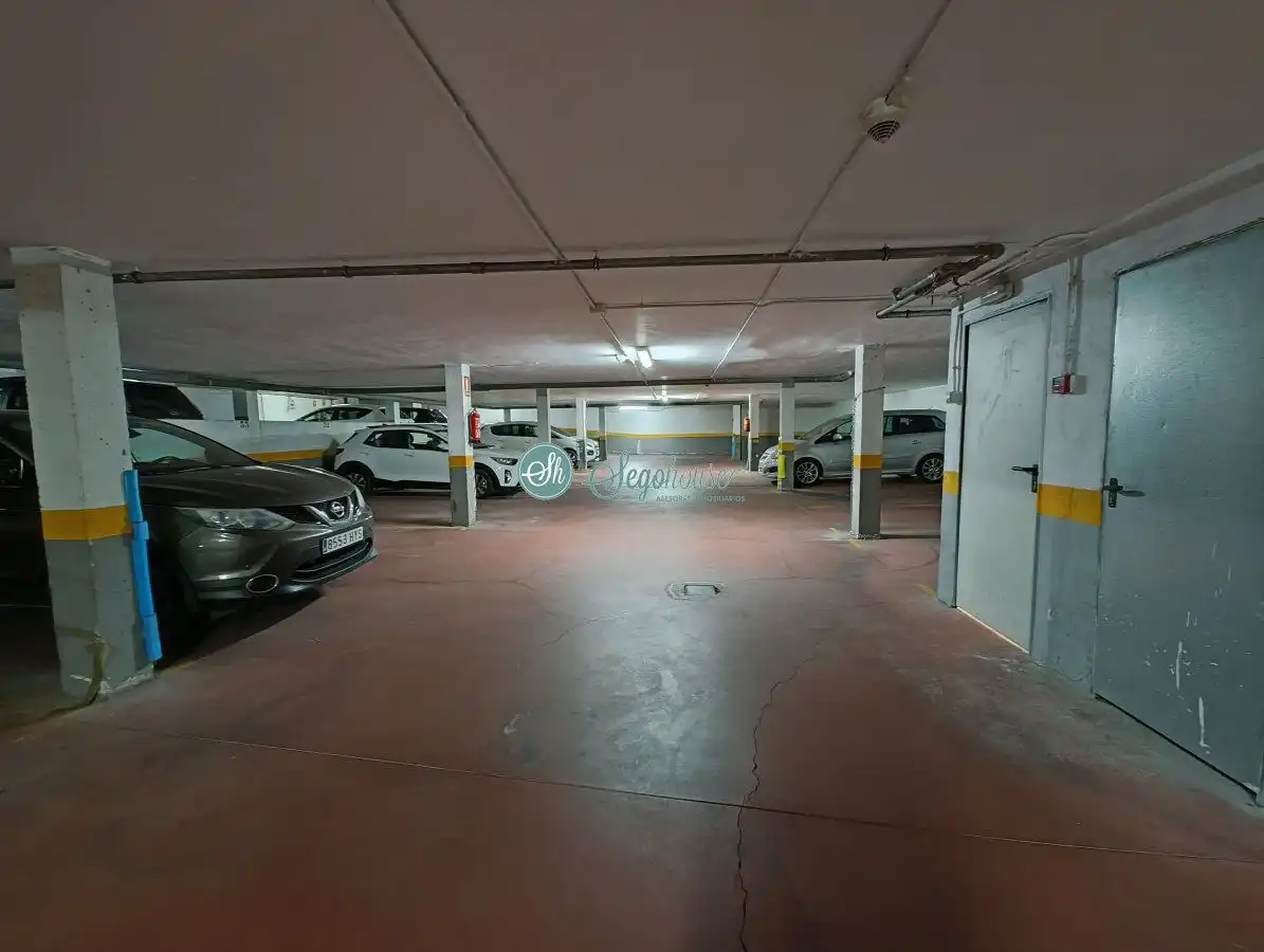 Parking of Flat for sale in Segovia  with Heating, Storage room and Furnished