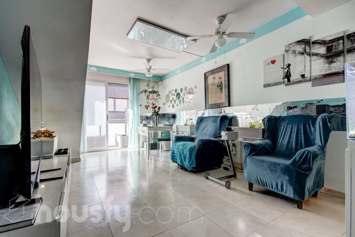 Sala de estar de Dúplex en venta en Vilafranca del Penedès con Aire acondicionado, Calefacción y Terraza