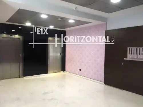 Office for rent in Sabadell  with Air Conditioner, Heating and Internet