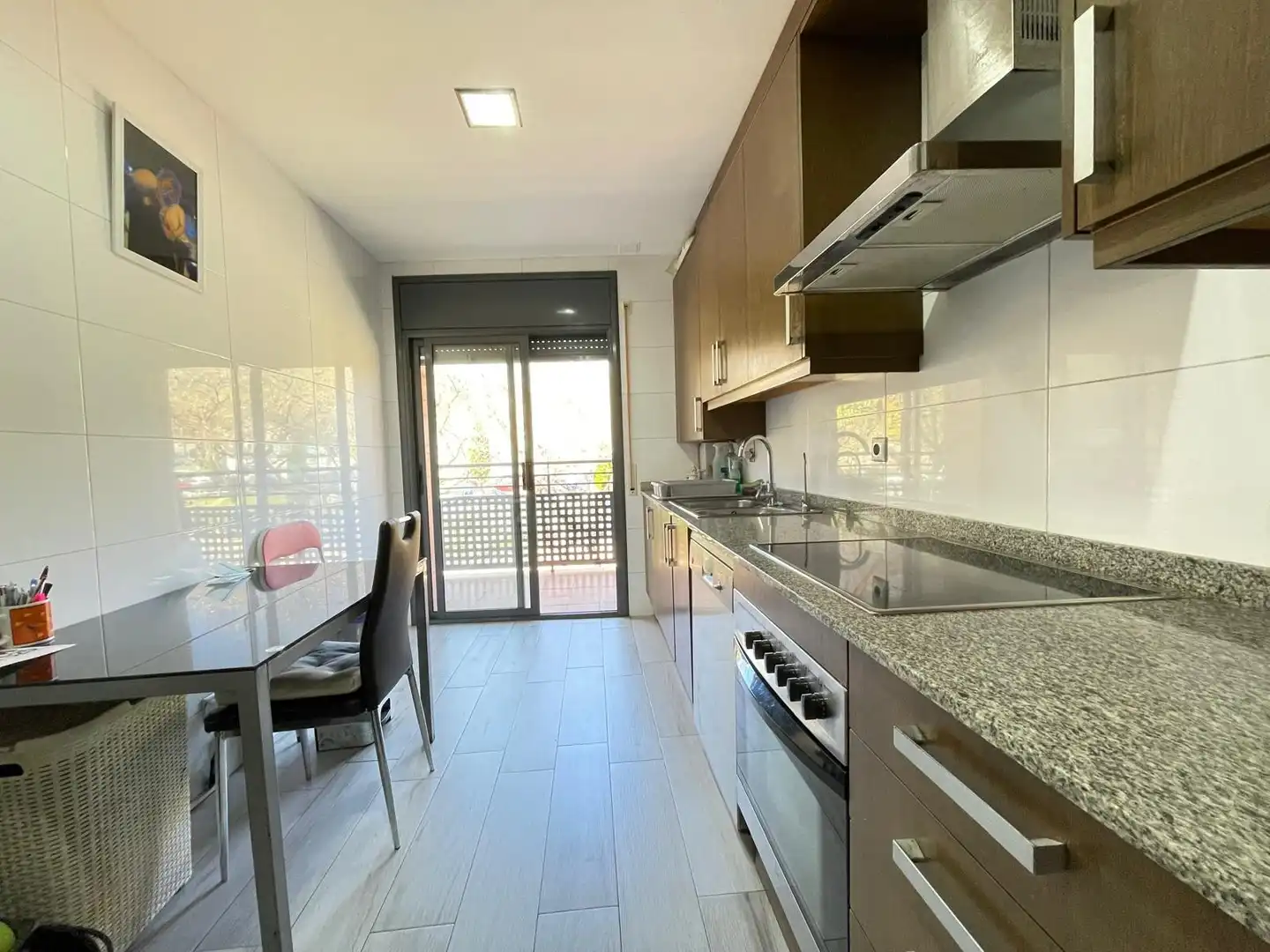 Küche von Wohnung zum Verkauf in Badalona mit Klimaanlage, Heizung und Terrasse