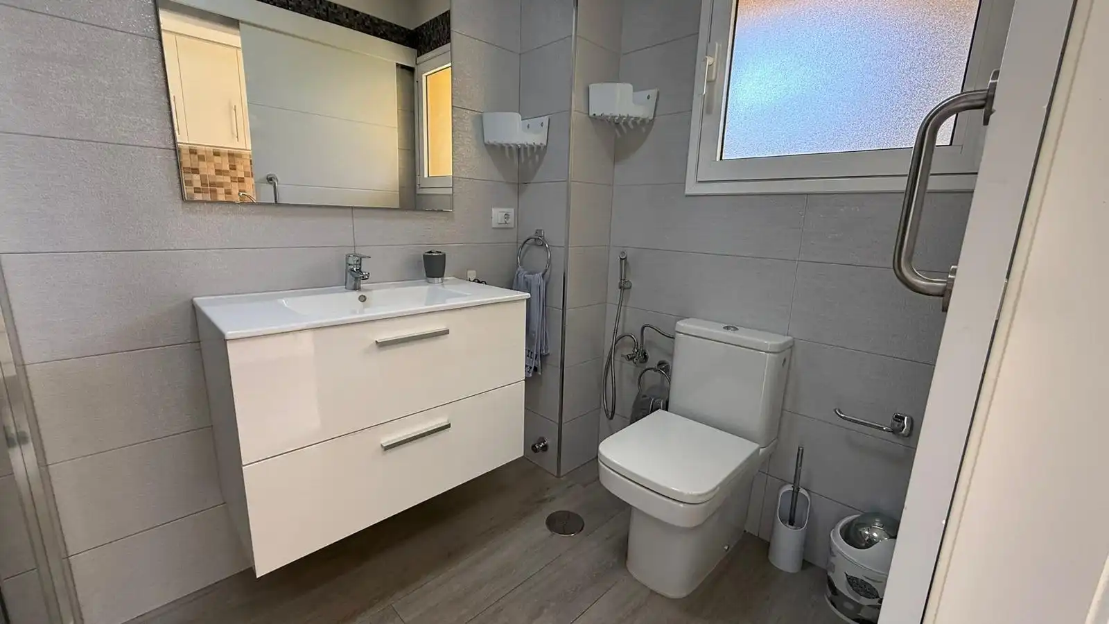 Baño de Apartamento en venta en Arona con Aire acondicionado, Amueblado y Horno