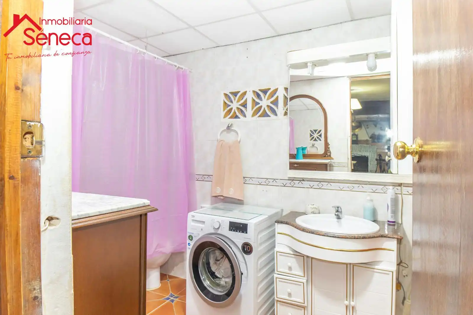 Bathroom of Detached homes for sale in Córdoba  with Furnished
