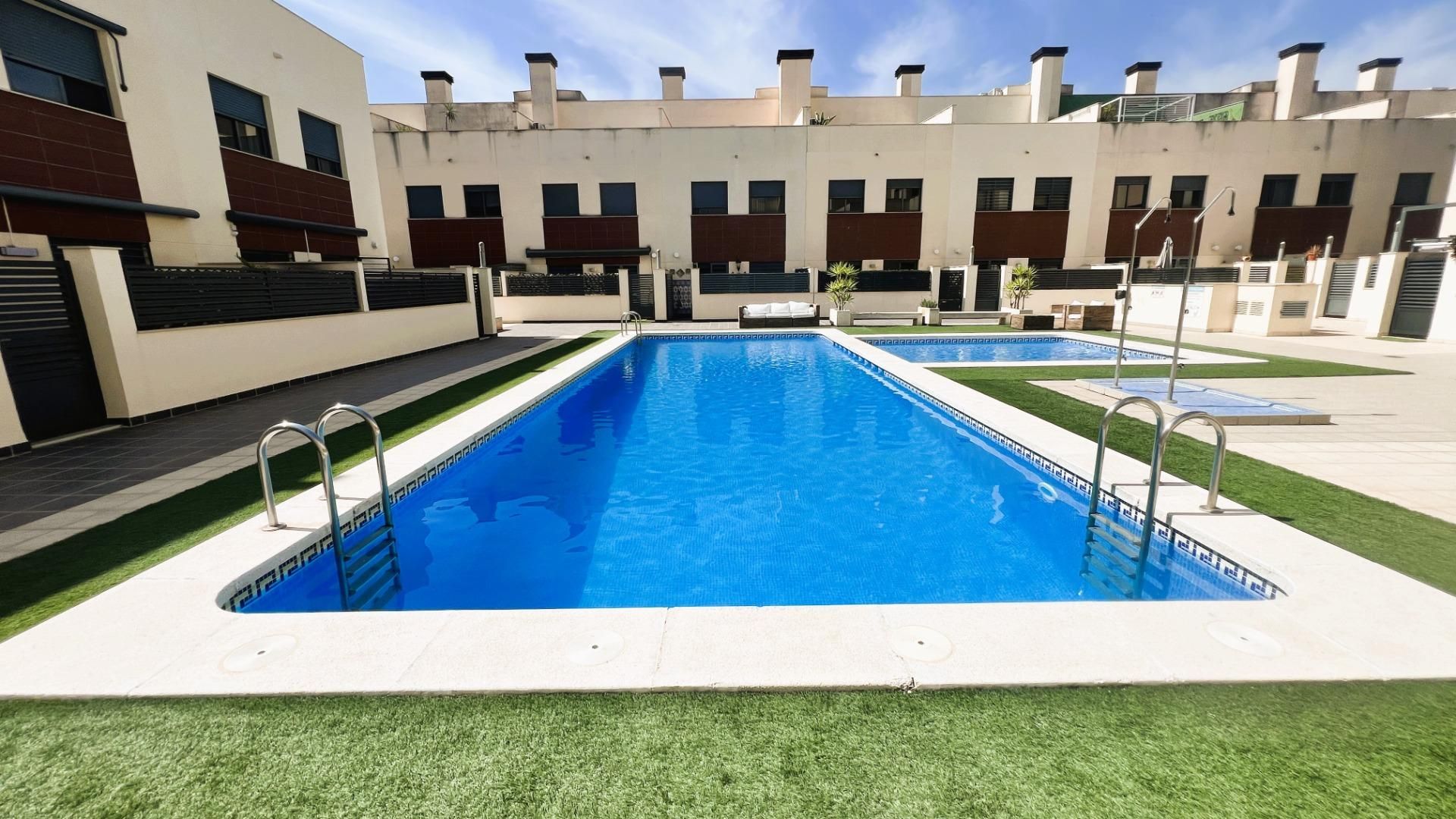 Swimming pool of Single-family semi-detached for sale in Castellón de la Plana / Castelló de la Plana  with Air Conditioner, Terrace and Balcony