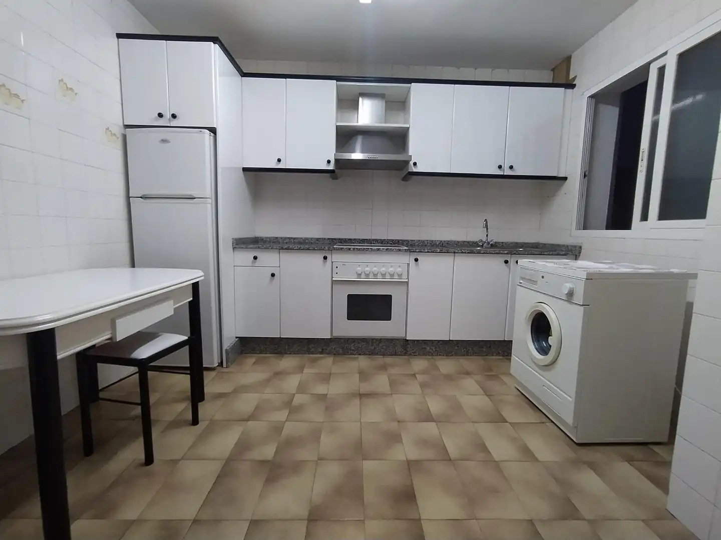 Cuina de Pis en venda en Ponferrada amb Calefacció, Terrassa i Traster