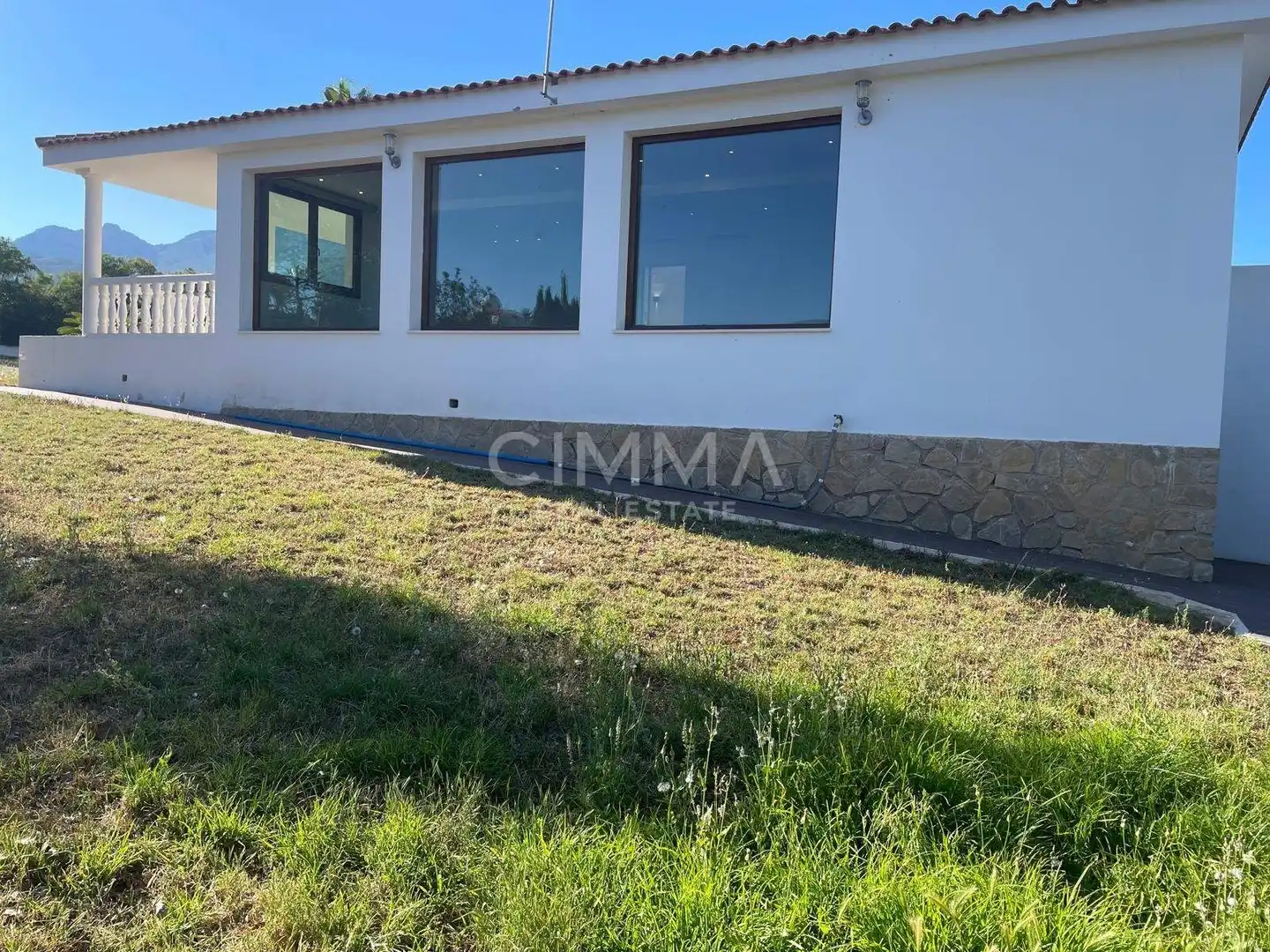 Vista exterior de Casa o chalet en venta en La Nucia con Aire acondicionado, Calefacción y Jardín privado