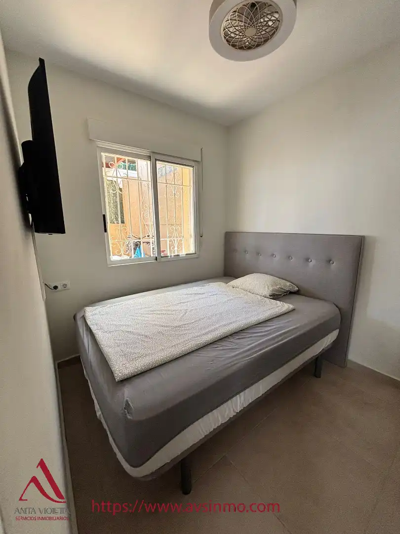Habitación de Piso en venta en Torrevieja con Aire acondicionado, Jardín privado y Terraza