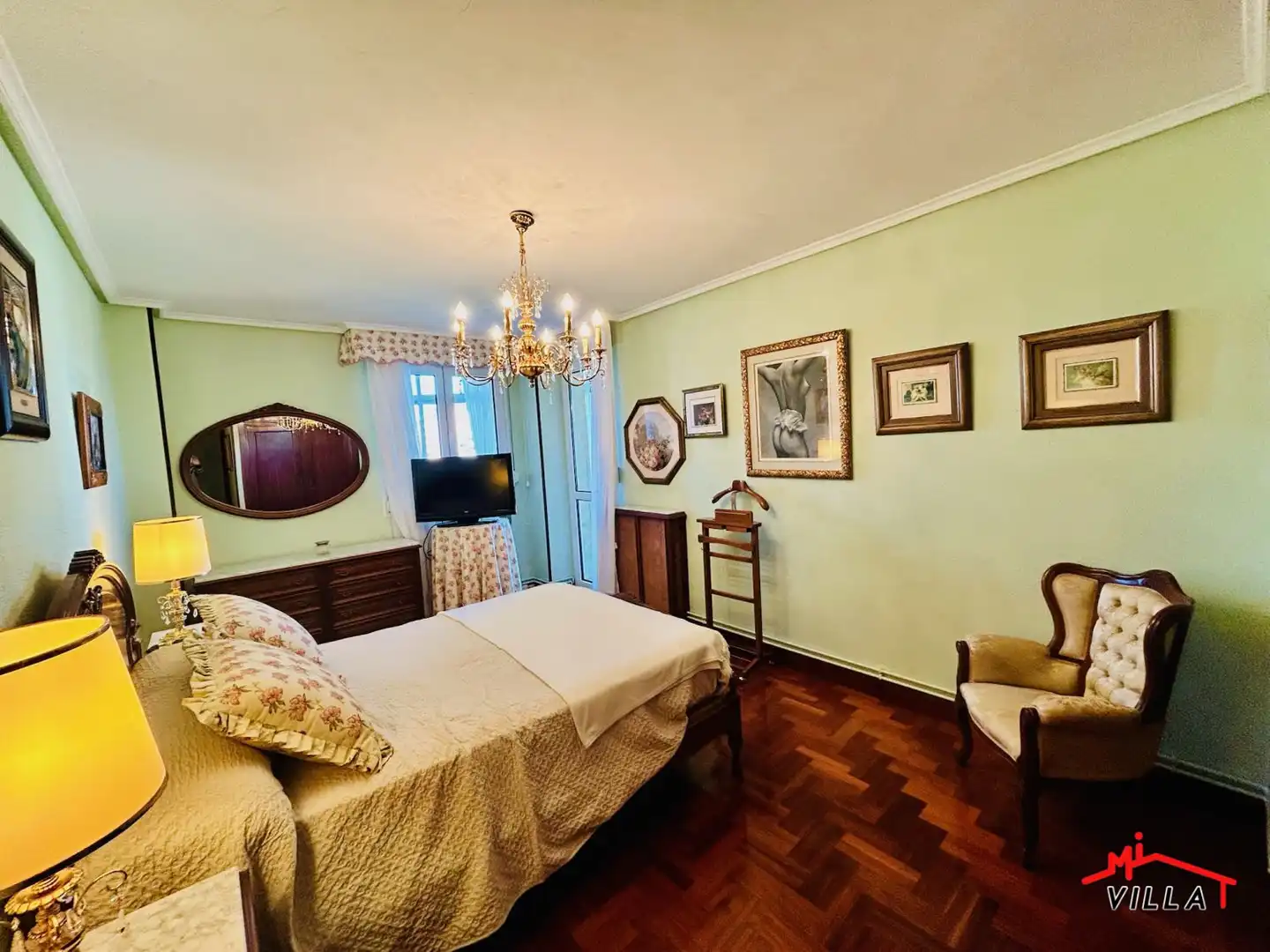Habitación de Piso en venta en Laredo con Calefacción, Terraza y Amueblado