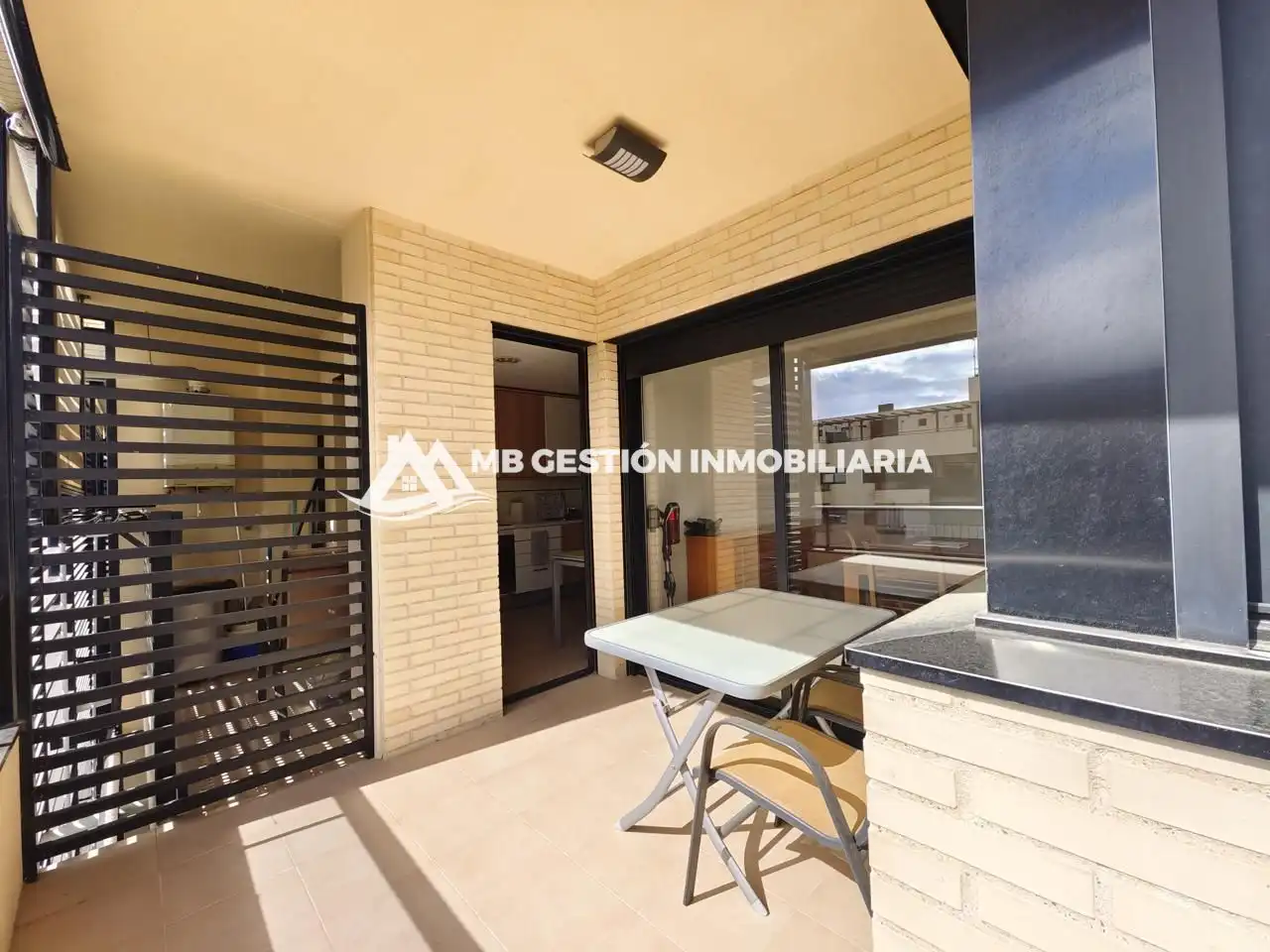 Balcony of Attic for sale in Fuenlabrada  with Air Conditioner, Heating and Private garden