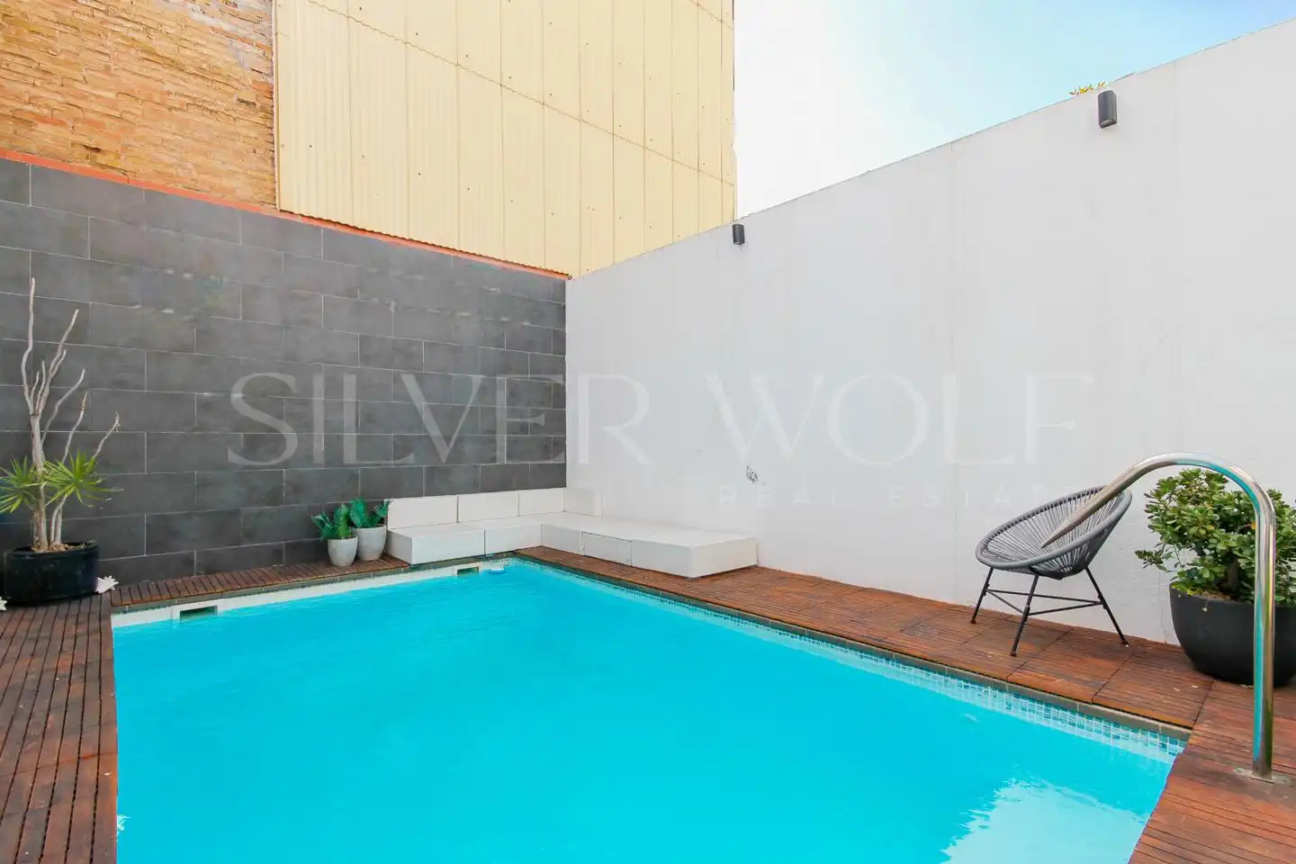 Piscina de Dúplex en venda en Sant Feliu de Llobregat amb Aire condicionat, Jardí privat i Terrassa