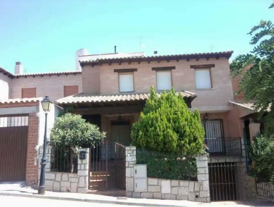 Chalet con jardín en venta en Los Yébenes, imagen 3